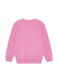 Ροζ φούτερ κατασκευασμένο από μαλακό ύφασμα, με μακριά μανίκια, ριμπ μανσέτες και στρογγυλή λαιμόκοψη. Ομαλή υφή χωρίς ορατά σχέδια.