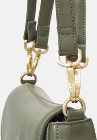 Valentino Bags TYPE RE - Schoudertas - militare