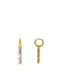Gouden oorbellen met een verticaal staafontwerp en drie rechthoekige heldere stenen. Ze hebben een oorring-sluiting en een gladde metalen afwerking.