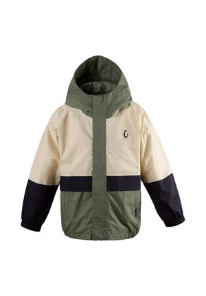 Giacca a vento con cappuccio con parte superiore beige, sezione centrale nera, aree verde oliva e piccolo logo pinguino sul petto.