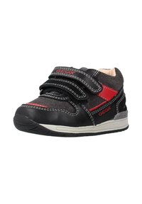 GEOX schwarze und rote Kindersneaker mit doppelten Klettverschlüssen, strukturiertem Leder, kontrastierenden Nähten und einer gepolsterten Sohle.
