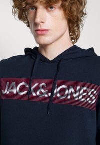 Jack & Jones JJECORP LOGO  - Kapucni - navy blazer