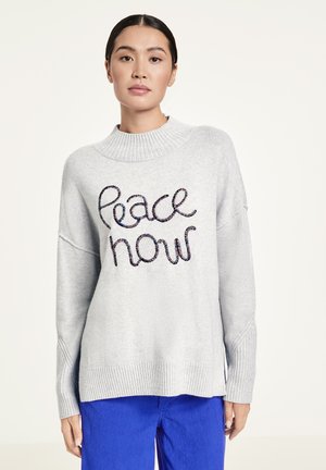 LANGARM RUNDHALS MIT WORDING-STICKEREI - Strickpullover - silver shine melange