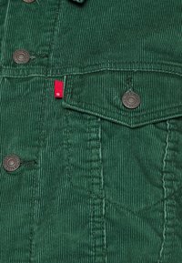 Levi's® TRUCKER JACKET - Casaco de ganga - pineneedle
