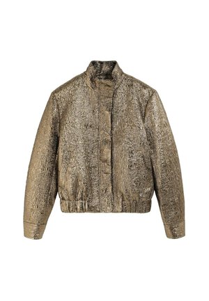 Chaqueta bomber metálica dorada con textura acolchada, cuello alto, dobladillo y puños elásticos, y bolsillos frontales. Cuenta con cierre de cremallera.