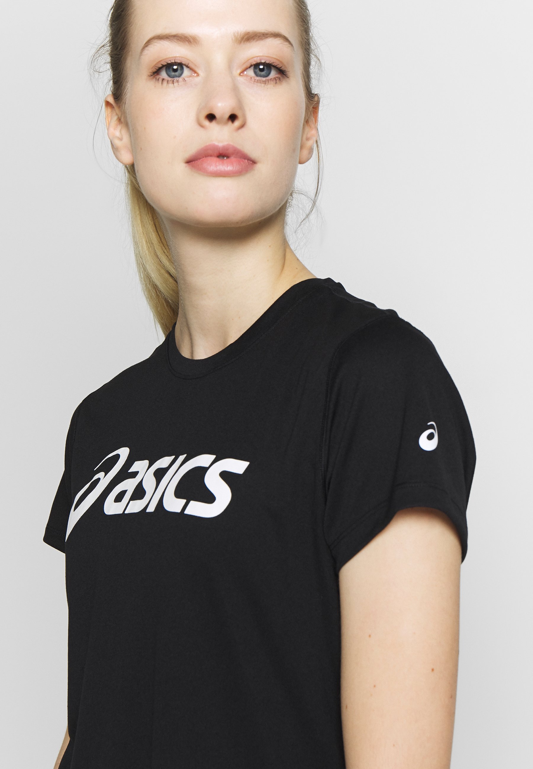 silver asics top
