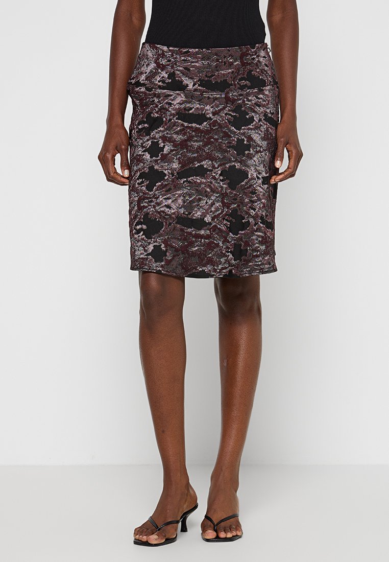 Sarah Pacini Kokerrok rood Sarah Pacini Kokerrok rood