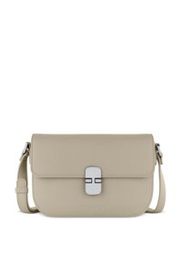 Borsa a tracolla beige in pelle liscia, con pattina pieghevole e chiusura in metallo argentato. Include una tracolla regolabile.