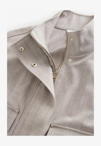 Selected, neutral