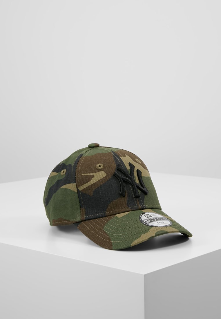 Camouflage baseball cap in green, brown, and black. Features an embroidered logo, curved brim, and adjustable back strap.