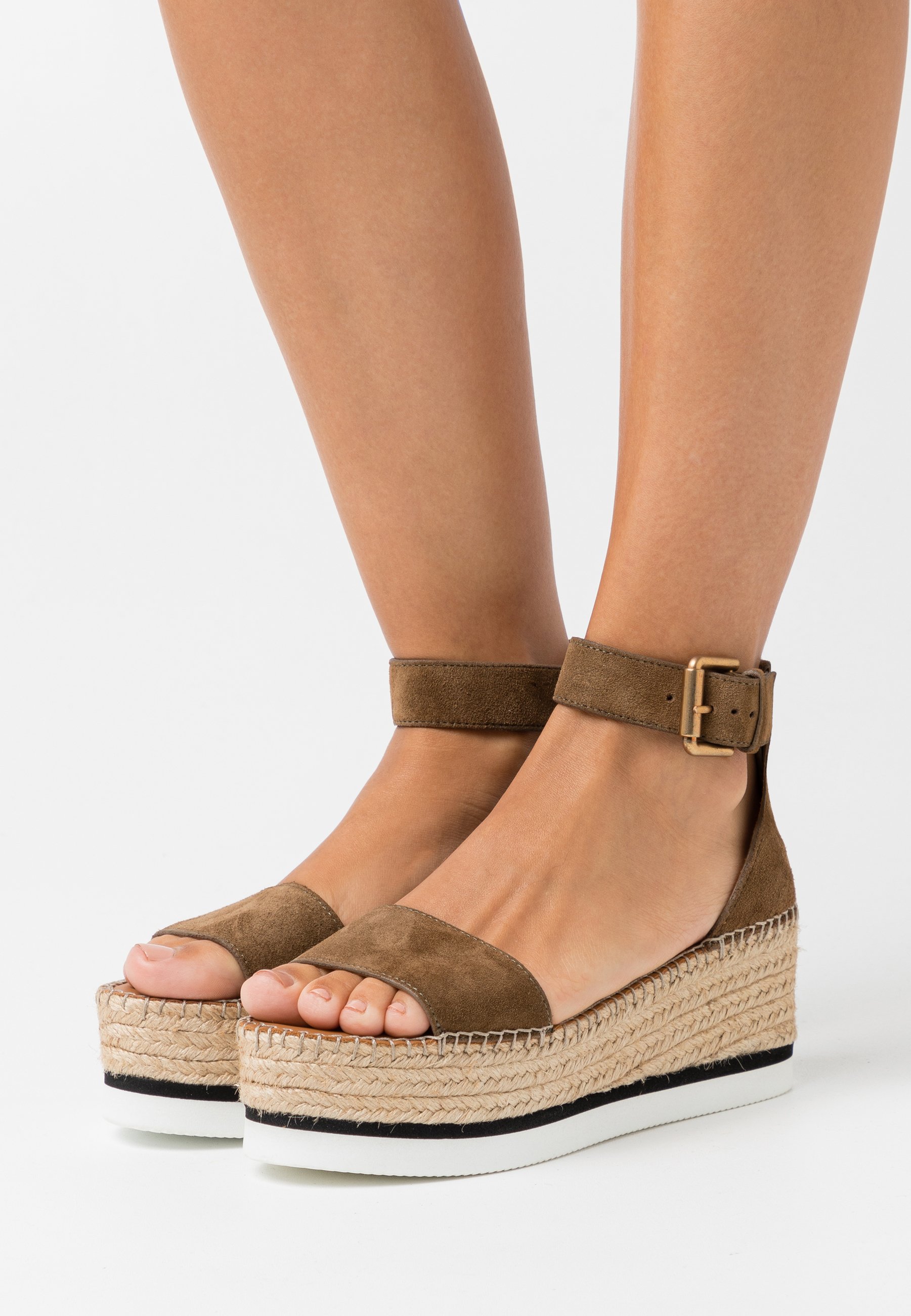 See by Chloé Espadrilles met sleehak Goud - Schoenen.nl
