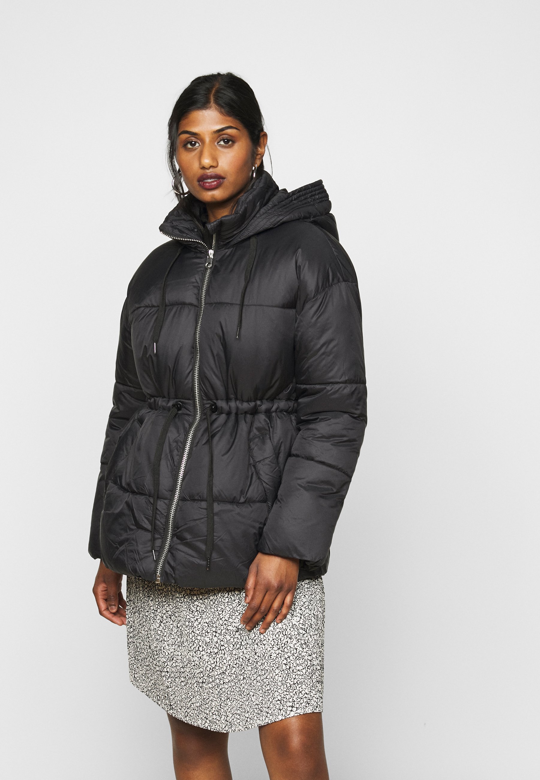 Vero Moda Jackor Dam . Köp damjackor online på Zalando.se Vero Moda Jackor Dam . Köp damjackor online på Zalando.se