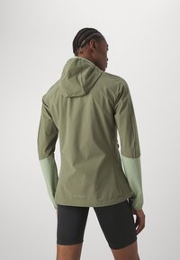 Vaude Neperpučiamoji striukė - cedar wood