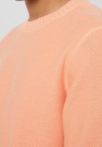 J.CREW Strickpullover - salmon