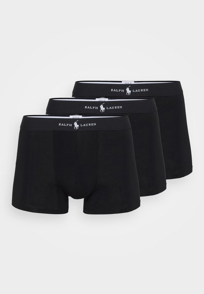 Trois paires de boxers noirs avec une ceinture élastique à logo. Tissu doux, design ajusté et longueur mi-cuisse.