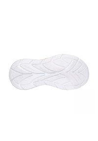 Witte rubberen schoenzool met een getextureerd loopvlakpatroon, voorzien van meerdere groeven en ribbels voor grip en stabiliteit. Over het algemeen een gladde afwerking.