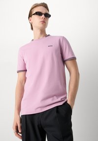 BOSS TAUL - Pamata T-krekls - light/pastel purple