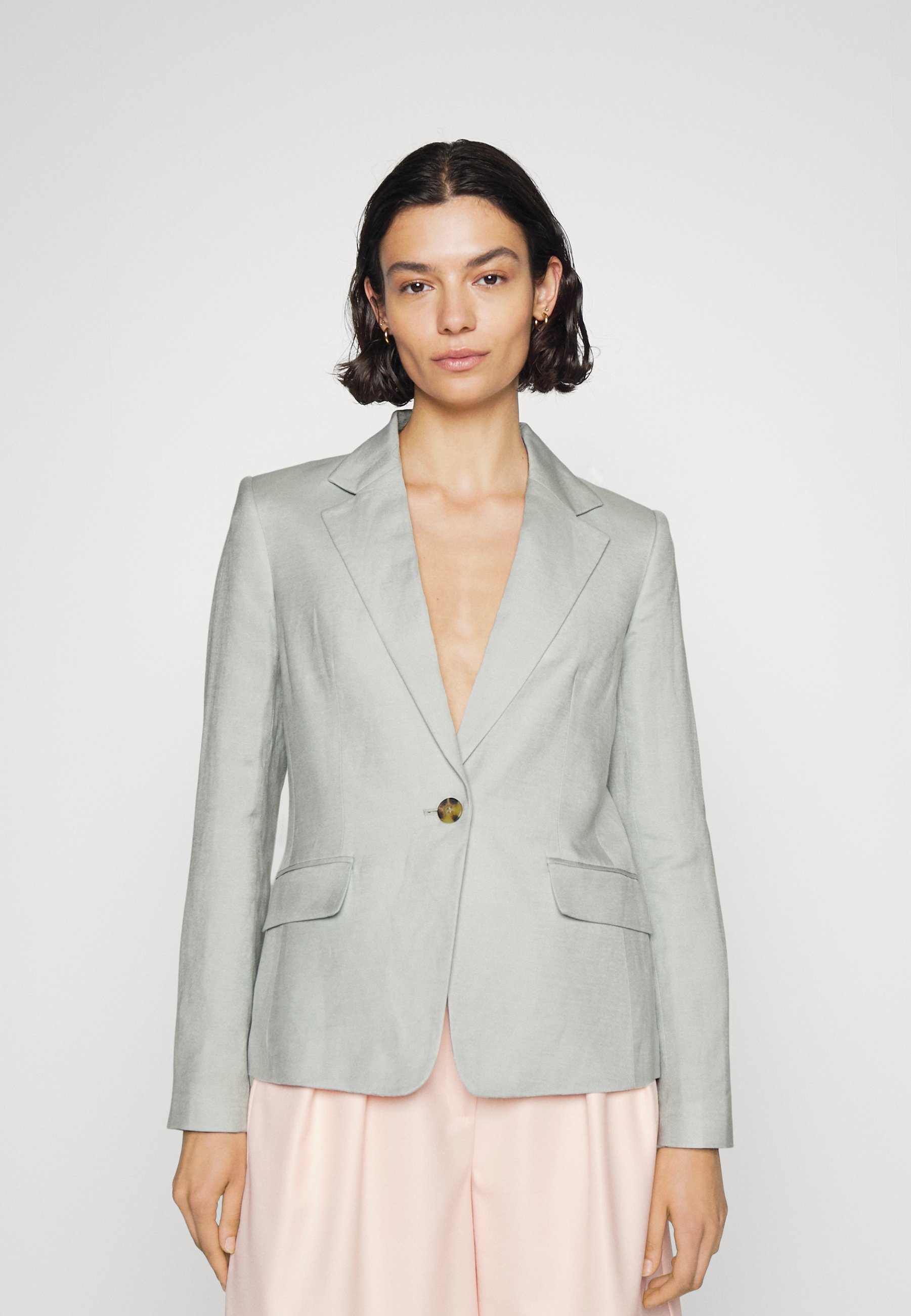 Club Monaco Moteriški produktai 