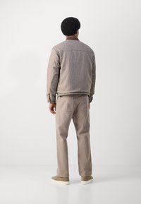 Scotch & Soda REVERSIBLE PADDED JACKET - Bomber jakna - demitasse/eggnog