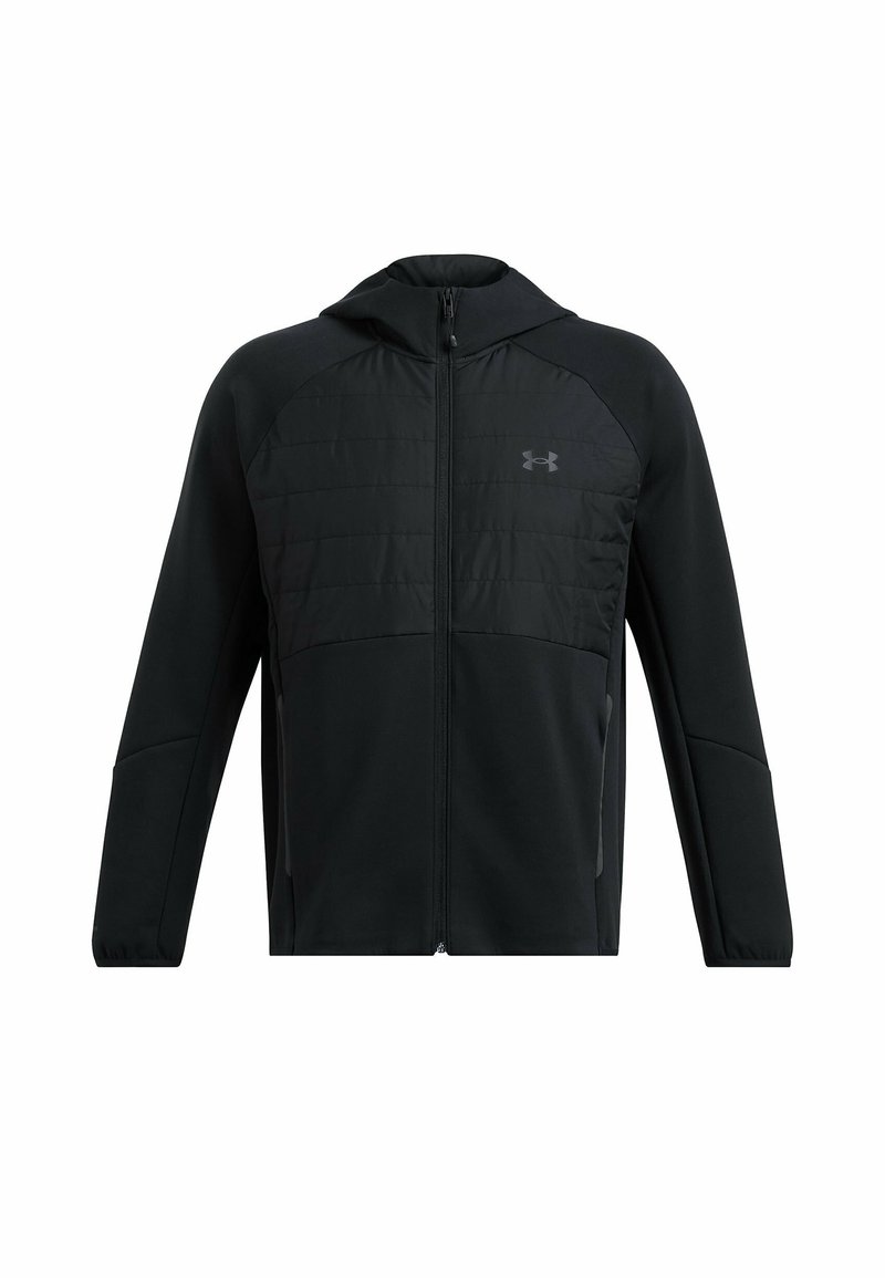 Hoodie zippé noir avec une texture lisse, doté d'une zone de poitrine rembourrée, de poches latérales et d'une capuche. Logo Under Armour sur le devant.