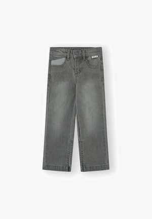 Pantalones de mezclilla gris con corte recto, diseño de cinco bolsillos y cierre de botón. Textura suave con un sutil desgaste.