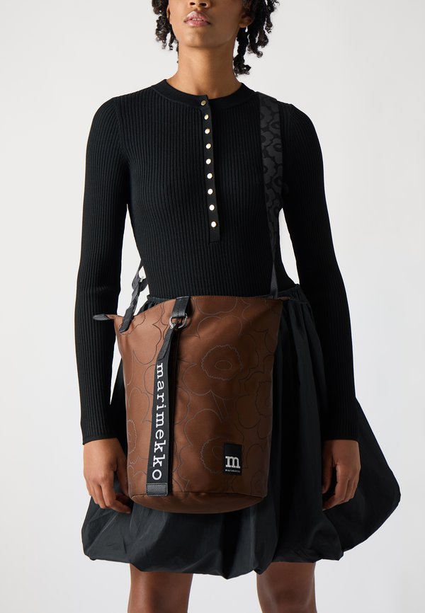 ALL DAY BUCKET PIIRTO UNIKKO - Cross body bag