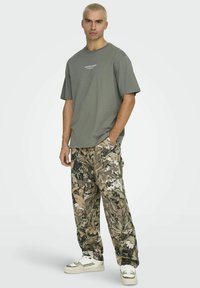 Only & Sons ONSCURATED - T-shirt print - castor gray