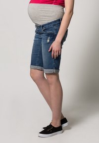 MAMALICIOUS Denim shorts - blue denim