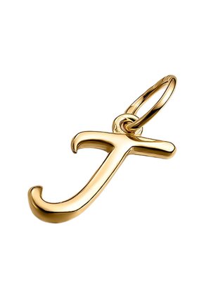 Colgante de oro con forma de la letra minúscula "j" y un lazo para sujetarlo a una cadena o pulsera, exhibido sobre un fondo blanco.