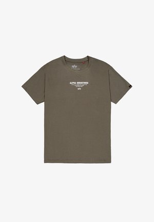 T-shirt en coton vert olive avec des manches courtes, col rond, et texte imprimé en blanc "ALPHA INDUSTRIES" sur le devant. Texture lisse, coupe standard.