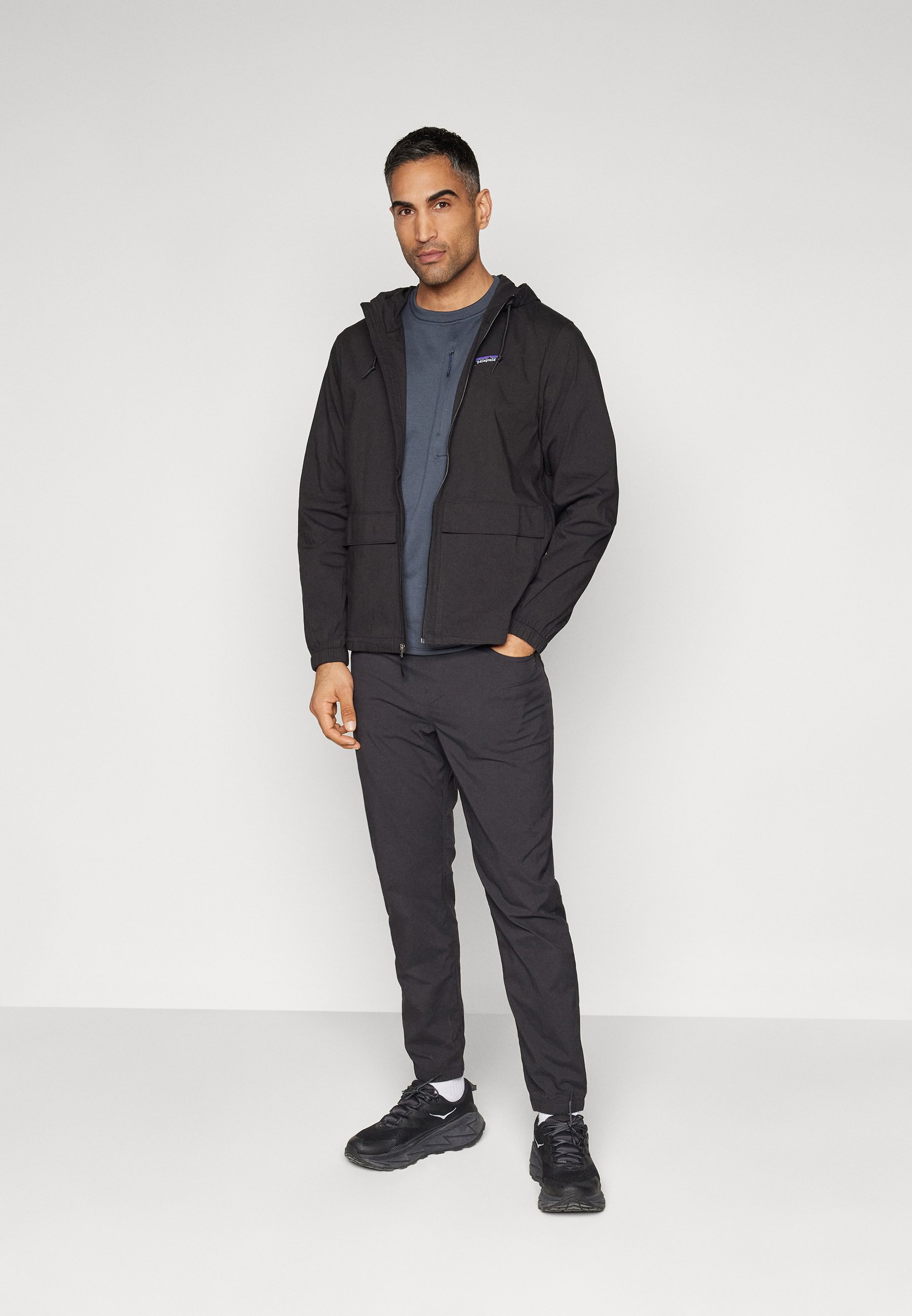 Patagonia NOMADER - Outdoor jacket - black - Zalando