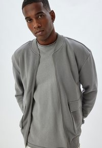 Koton Bomberjacks - grey