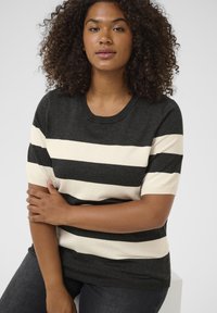 Kaffe Curve LIZZY STRIPED - Triko s potiskem - dgm turtledove wide stripe