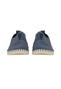 Chaussures en cuir bleu marine avec des panneaux élastiques sur les côtés et des semelles en caoutchouc crème. Présentent des coutures décoratives autour du bord et une languette en boucle au talon.
