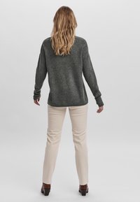Vero Moda Strickpullover - green