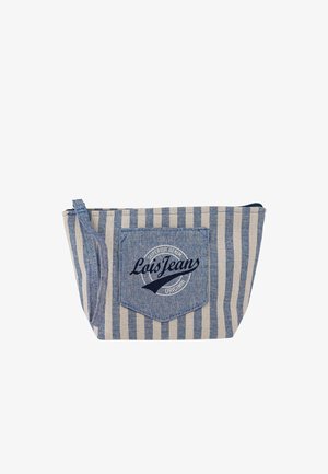 Bolsa de tela a rayas en azul y crema, con un bolsillo de mezclilla con logo. Cierre con cremallera y tope lateral para facilitar el transporte.