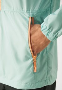 Columbia FLASH CHALLENGER™ ANORAK - Vējjaka - spray/collegia