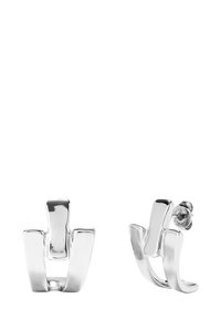 Pendientes llamativos de plata con un diseño moderno y geométrico que combina curvas suaves y formas angulares, asegurados con un cierre de poste y mariposa.