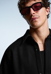 Bershka OVERSHIRT - Ljetna jakna - black
