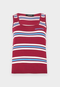 Camiseta sin mangas de rayas rojas con líneas horizontales azules y blancas. Presenta un escote cuadrado y dobladillo acanalado. Logo visible en la parte superior izquierda.