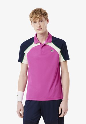 - Koszulka polo