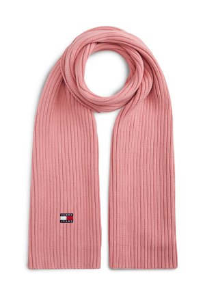 Lyserød ribstrikket tørklæde med en lille Tommy Jeans logo-patch nær den ene ende, vist fladt med én løkke.