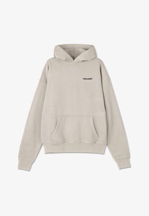 Svijetlosivi dukserica izrađena od materijala za dukserice, s kenguru džepom, rebrastim manžetama i donjim rubom, te malim crnim logotipom na prsima.