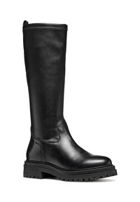 Bota de cuero negro hasta la rodilla con punta redondeada, superficie texturizada y suela de goma gruesa y con relieve. Presenta costuras mínimas y una tira de agarre.