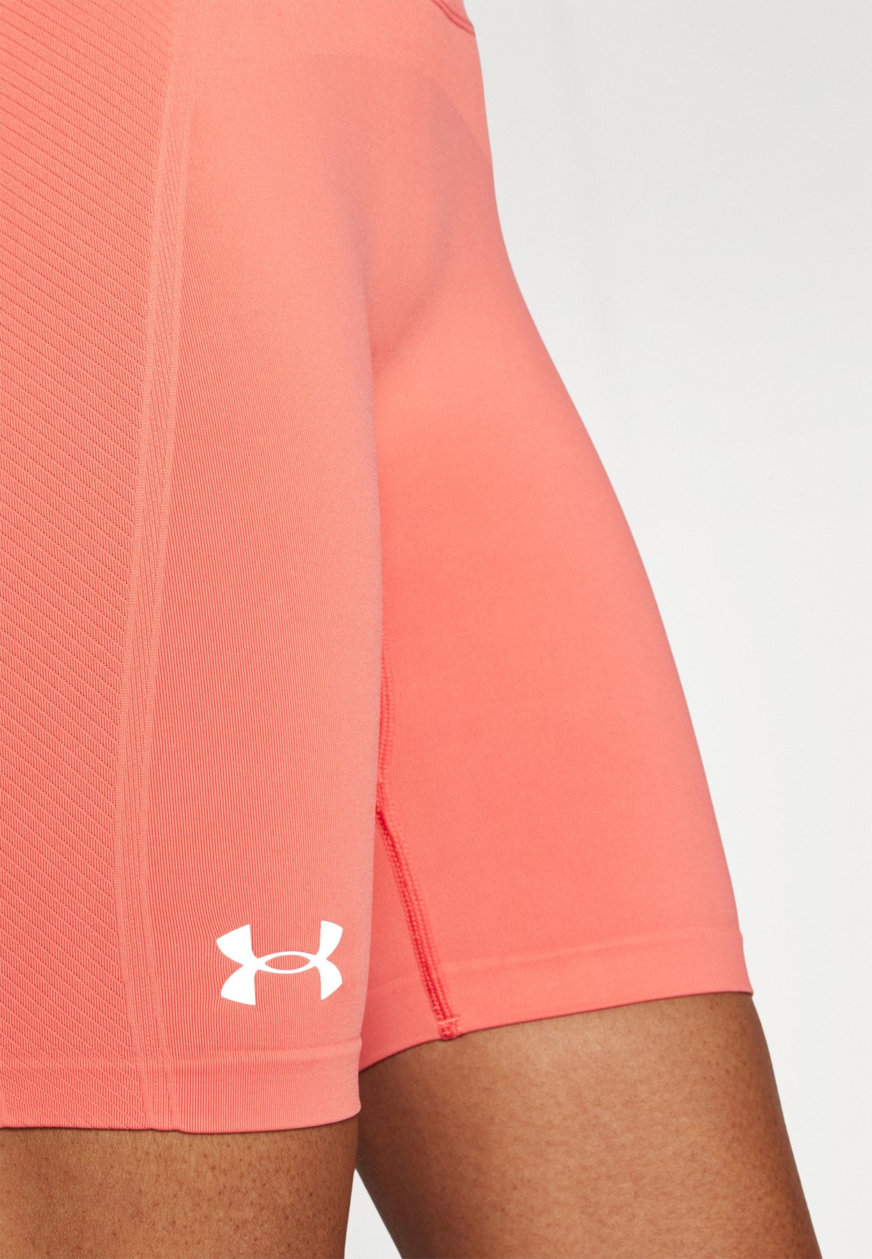 VANISH SEAMLESS SHORT