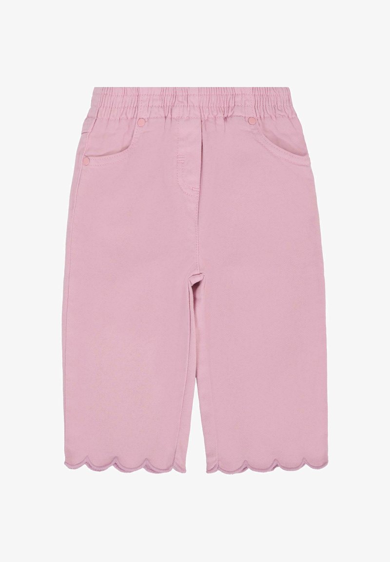 Shorts en denim rose avec une taille élastique, dotés d'ourlets festonnés, de deux poches avant et d'une texture lisse.