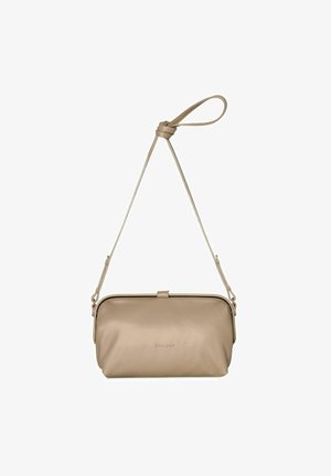 Sac bandoulière en simili cuir beige, de forme rectangulaire, fermeture zippée sur le dessus et bandoulière en cuir noué. Design minimaliste avec logo en relief.
