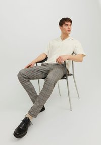 Jack & Jones MARCO PHIL - Pantaloni - oxford tan