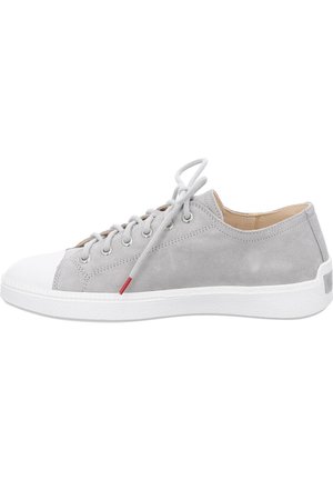 Trainers - grey