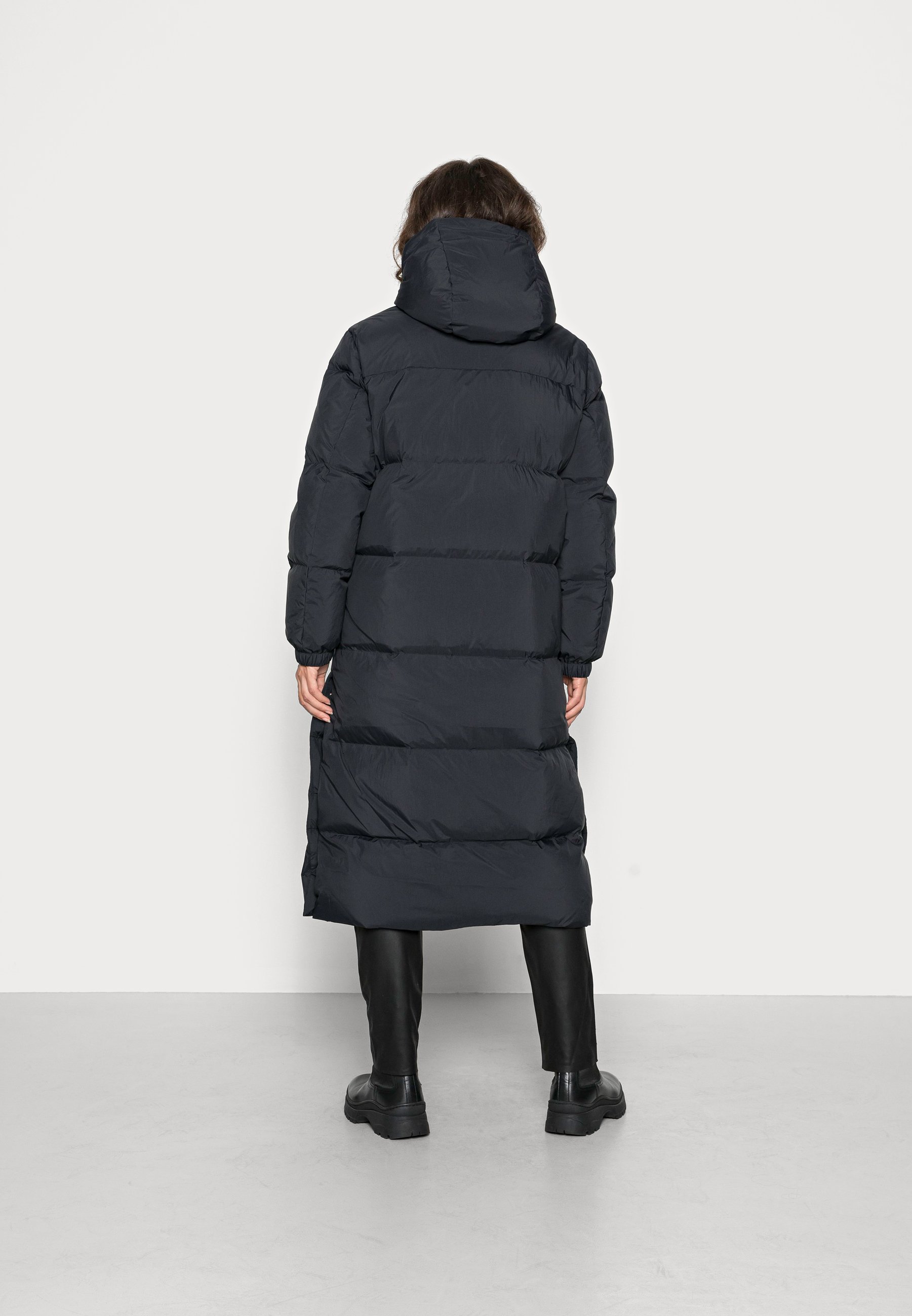 arket long down puffer coat